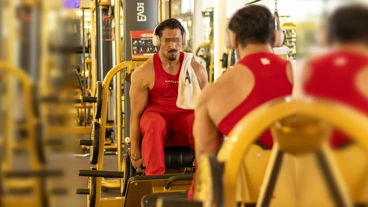 El coach Ángel decía que sus padres le dieron una educación dura y los mató