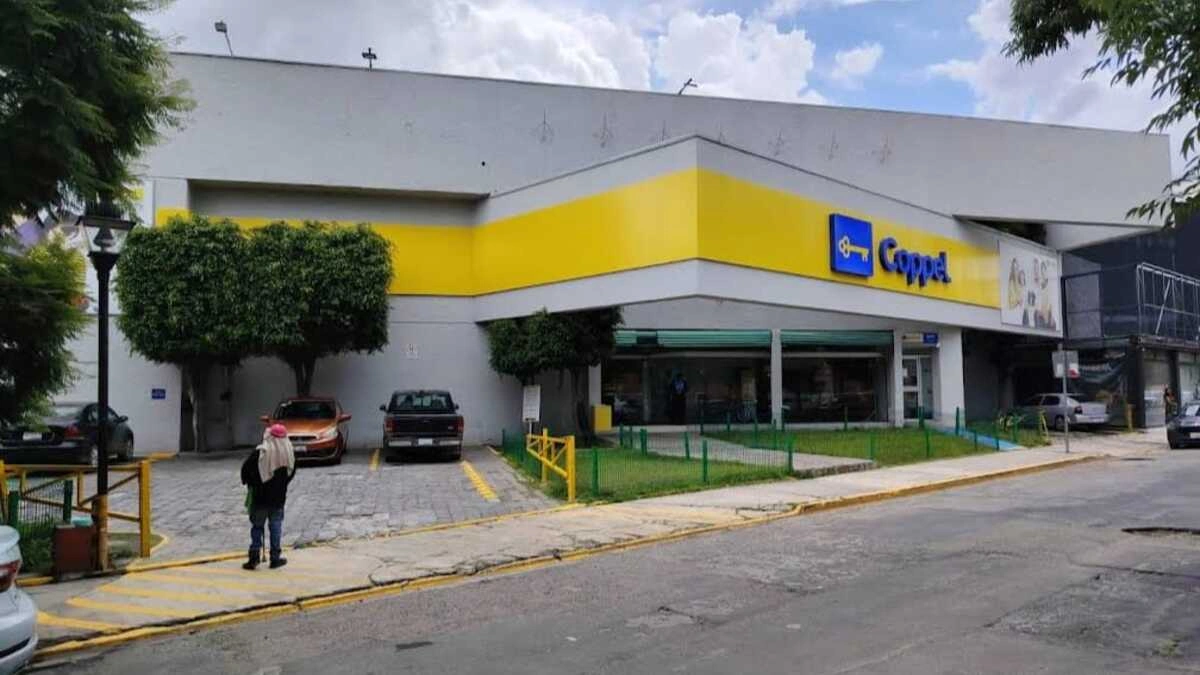 Asaltan Coppel de bulevar Atlixco; roban celulares y efectivo
