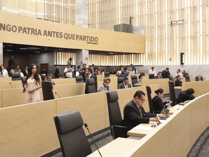 Diputados esperan que la remoción del jurídico ayude a mejorar la productividad