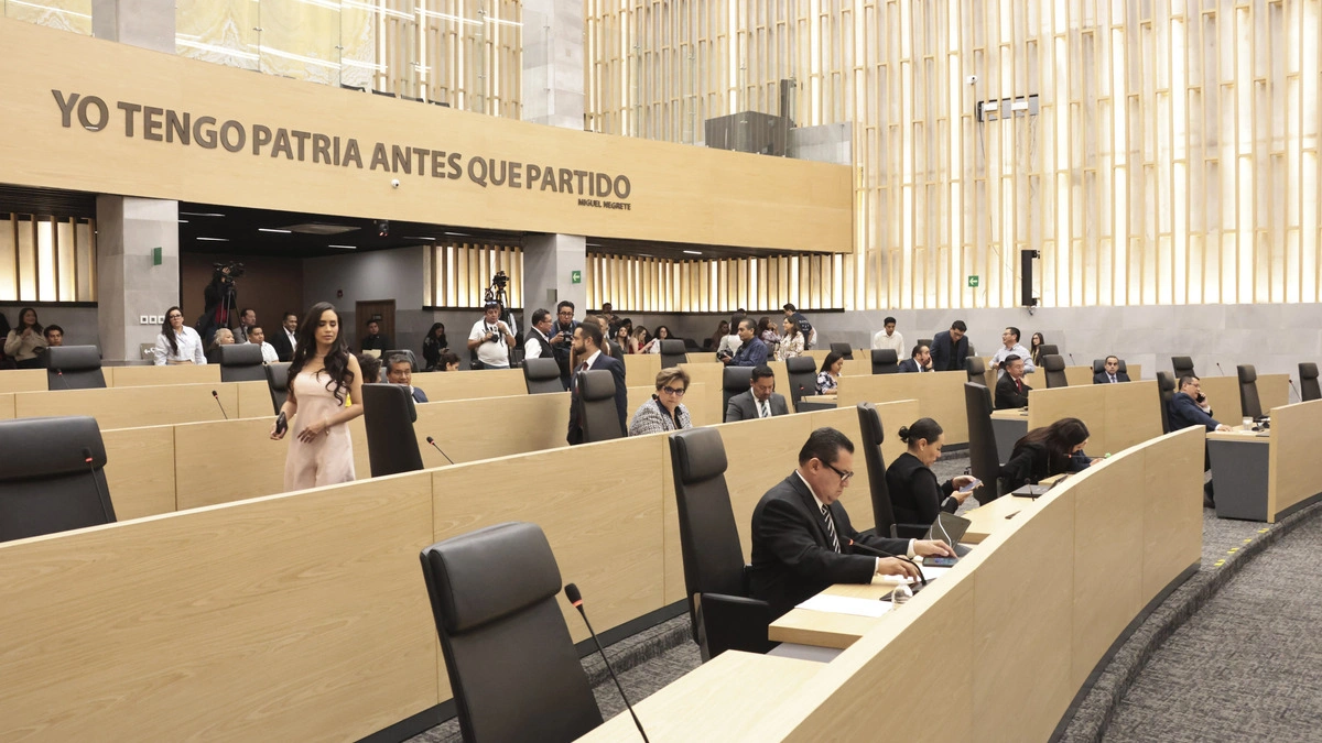Diputados esperan que la remoción del jurídico ayude a mejorar la productividad