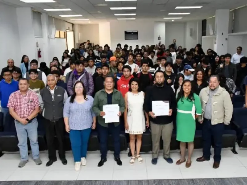 Impulsa UTH preservación del náhuatl para fortalecer la identidad cultural