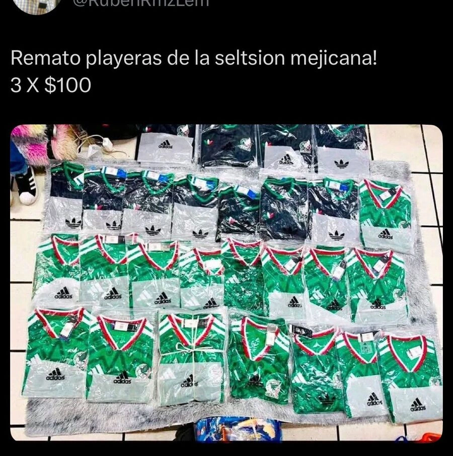 Hasta en 100 pesos venden tres playeras de la Selección Mexicana en Puebla.