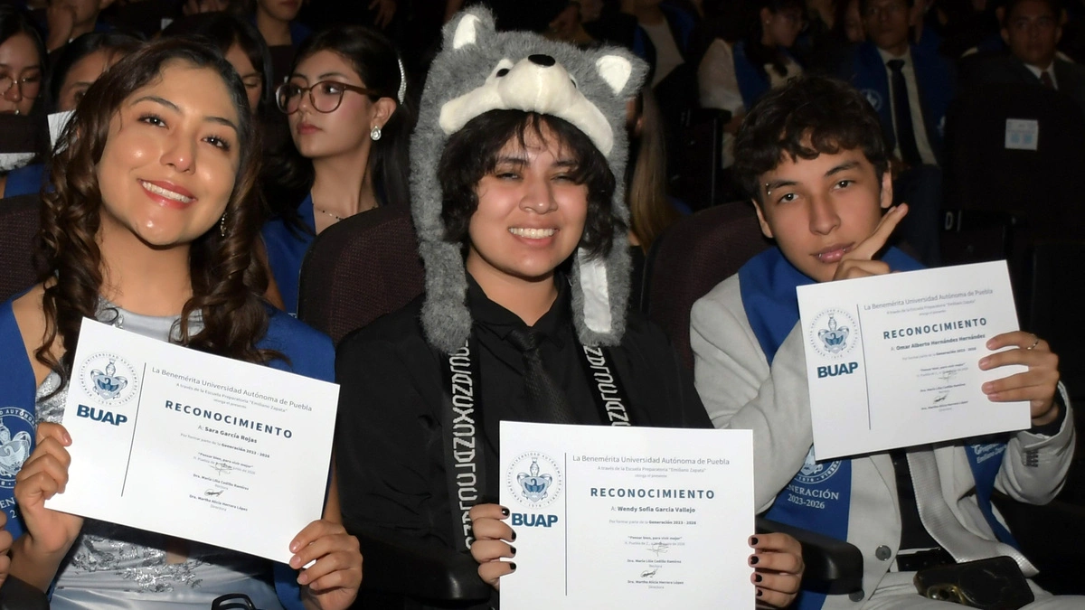 Graduados llevan el sello de la Prepa Zapata: rectora Lilia Cedillo