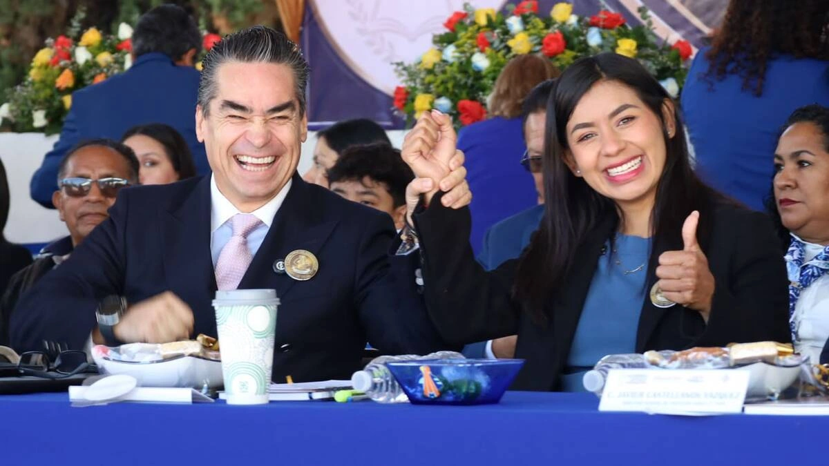 “La Bonita” empieza a sumar respaldos; Moreno Valle Buitrón declina a su favor