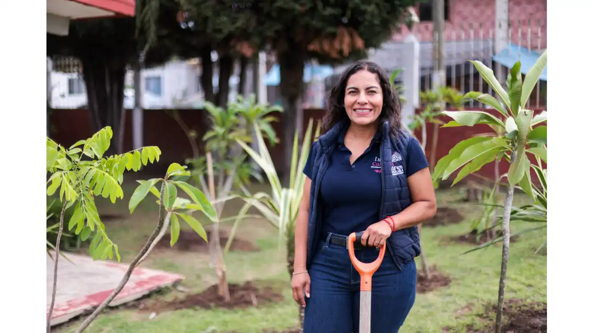 Fortalece Lupita Cuautle cultura ambiental con jornada de reforestación escolar