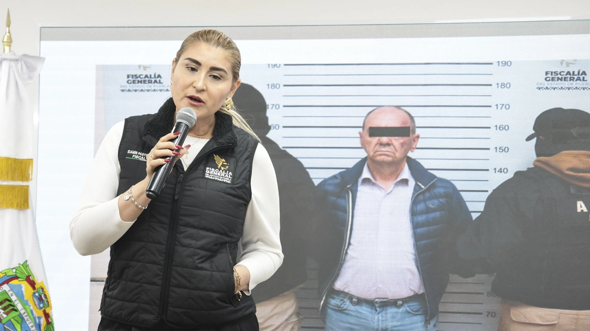Tirador de la Atlixcáyotl tenía permisos para portar armas y disparaba desde un auto sin placas