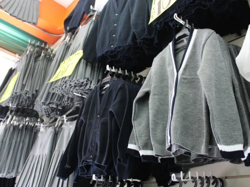 Comprará SEP Puebla menos uniformes y zapatos escolares este 2026; ya no darán morrales